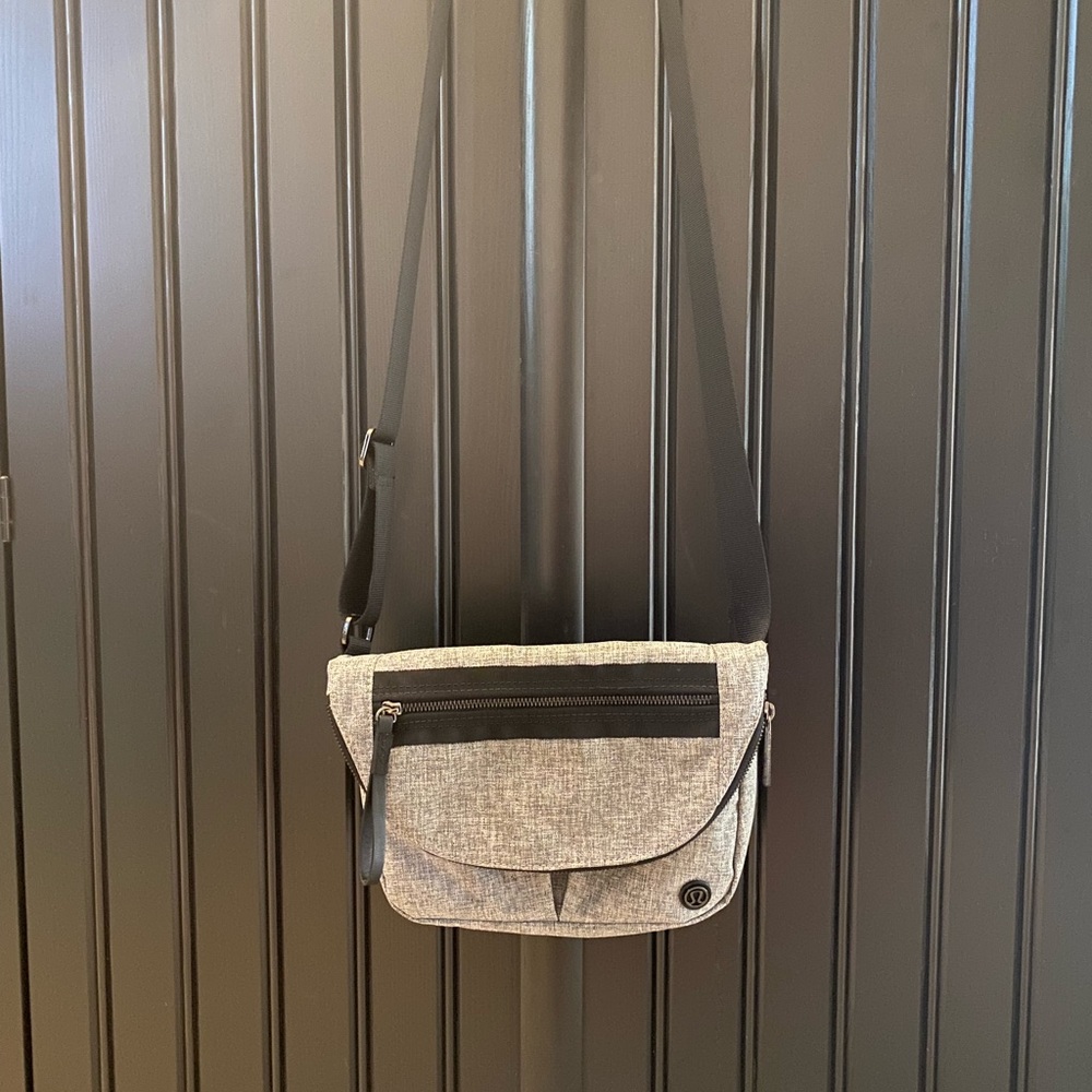 Lululemon all night festival bag